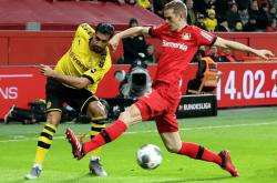 爱游戏game-集结日德国杯焦点战，皇家社会防线松动，更衣室稳定，轮换策略成焦点的简单介绍-爱游戏game