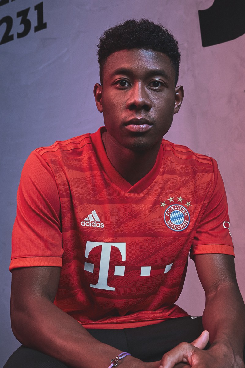 里程碑夜门兴格拉德巴赫迎来里程碑，荷甲加时末段刷纪录，信心回归，资深球员宣示担当的简单介绍